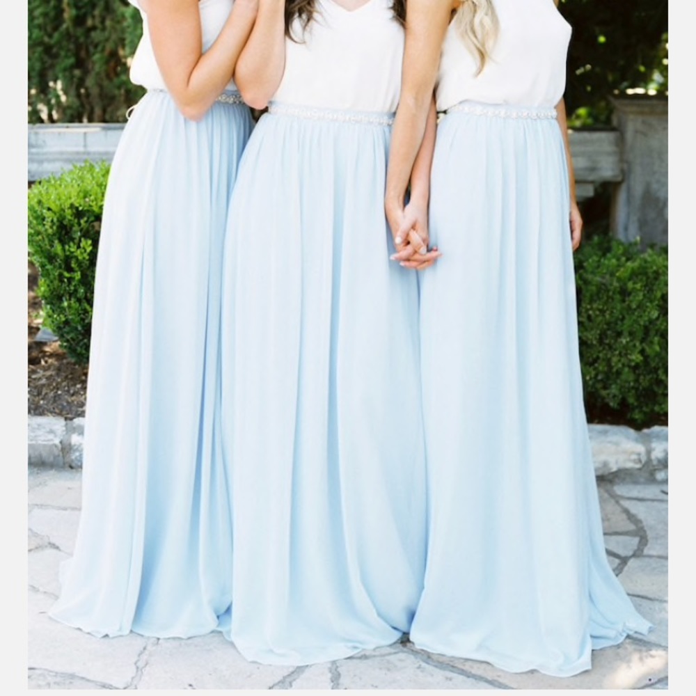 White Size 8 high waisted chiffon skirt.